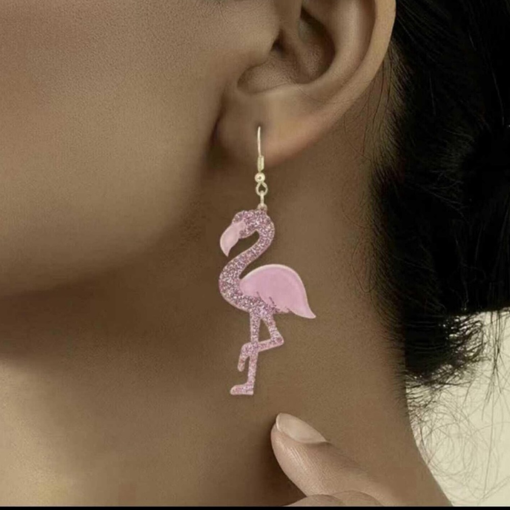 NWT Pink Flamingo Design‎ Dangle Earrings